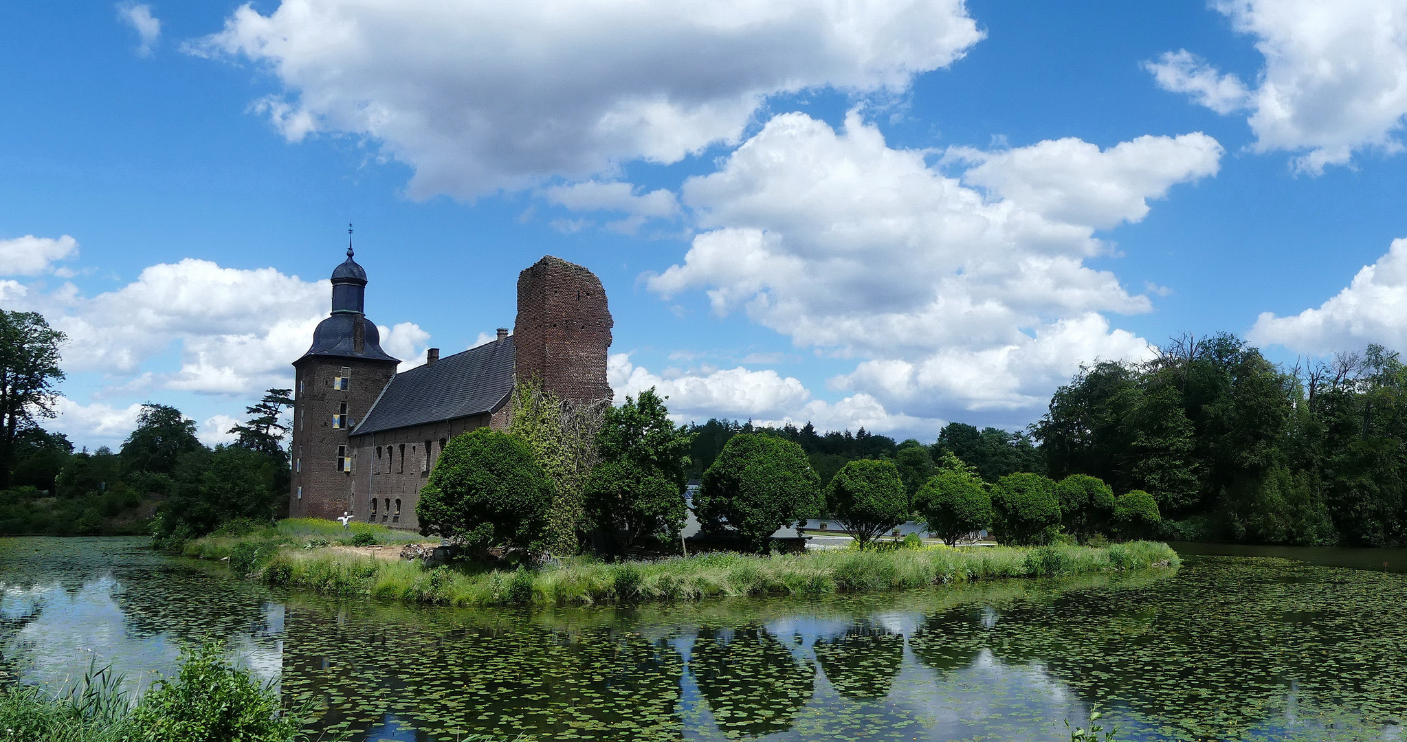 Die Burg an der Tüschenbroicher Mühle