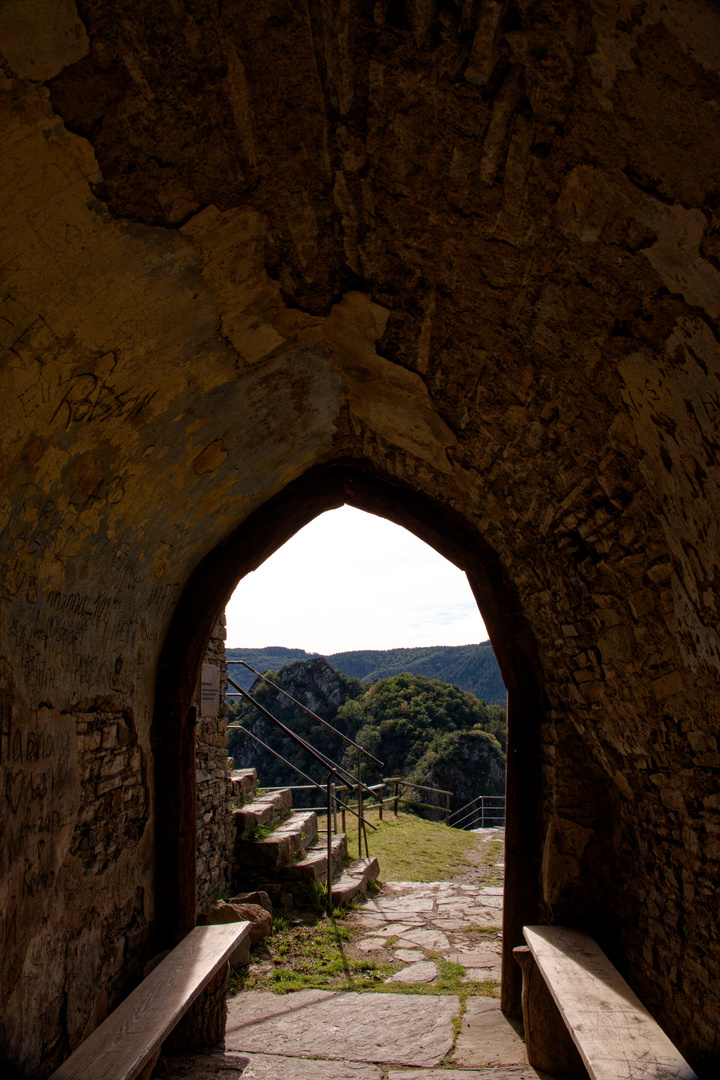 Die Burg Are bei Altenahr 4