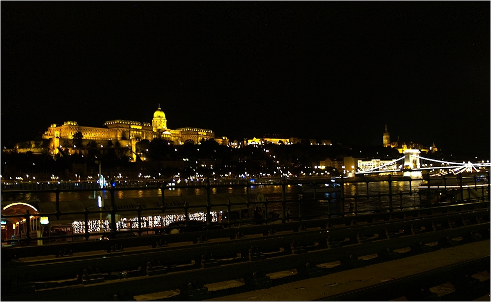 Die Burg bei Nacht