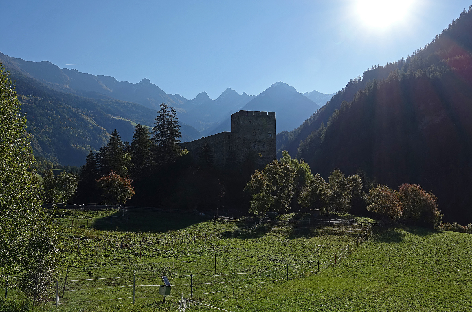 die Burg Berneck bei Kauns.....