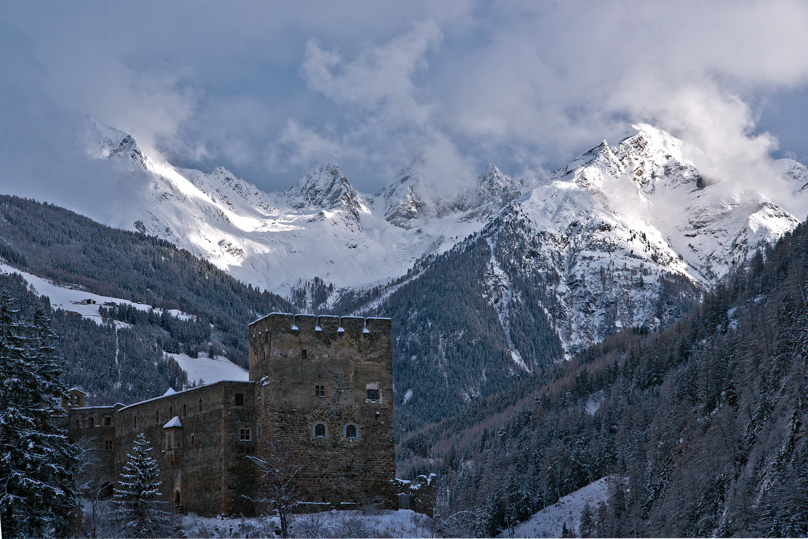 die Burg Bernegg.... Foto & Bild architektur, schlösser & burgen