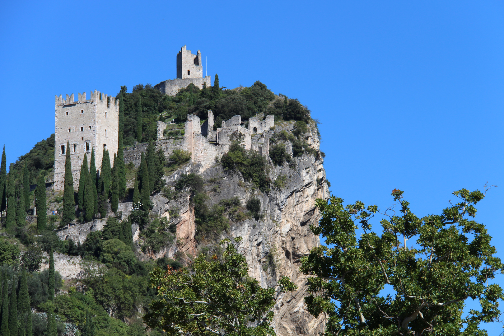 Die Burg der Grafen von Arco