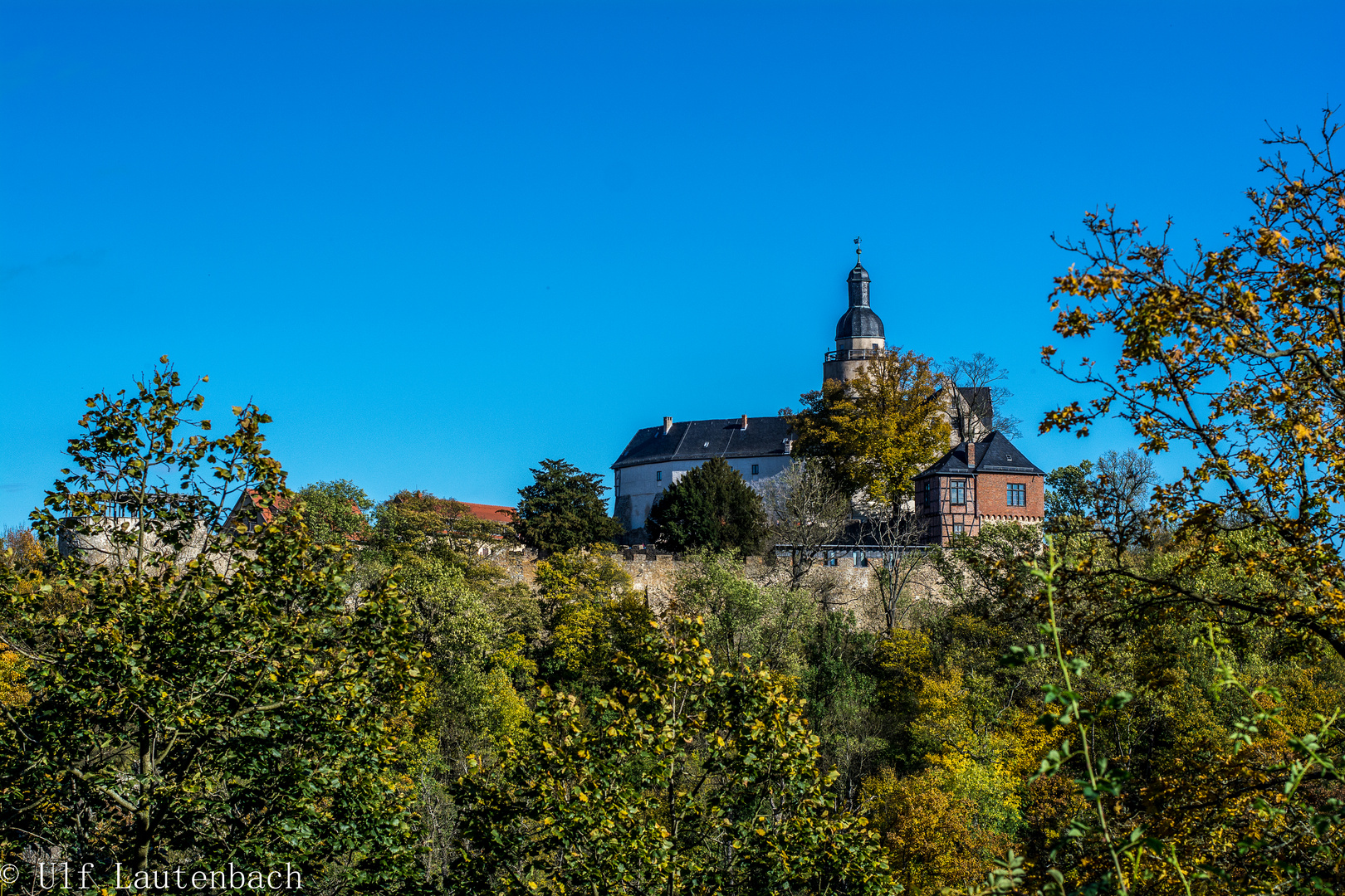 Die Burg Falkenstein in der prallen Sonne