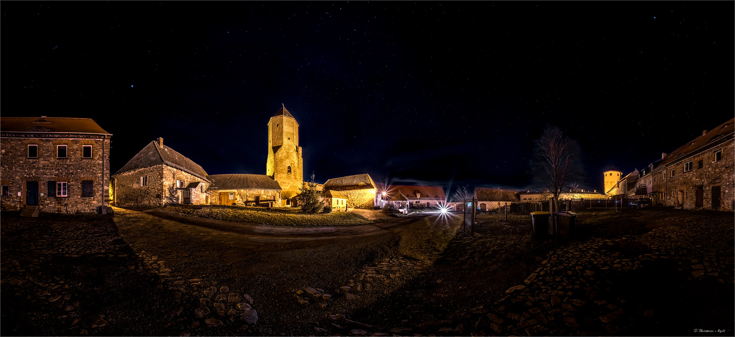 Die Burg Freckleben zur Nacht...