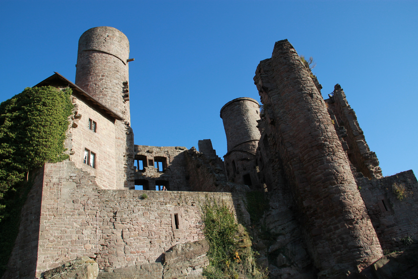 Die Burg Hanstein bei Bornhagen im thüringischen Landkreis Eichsfeld