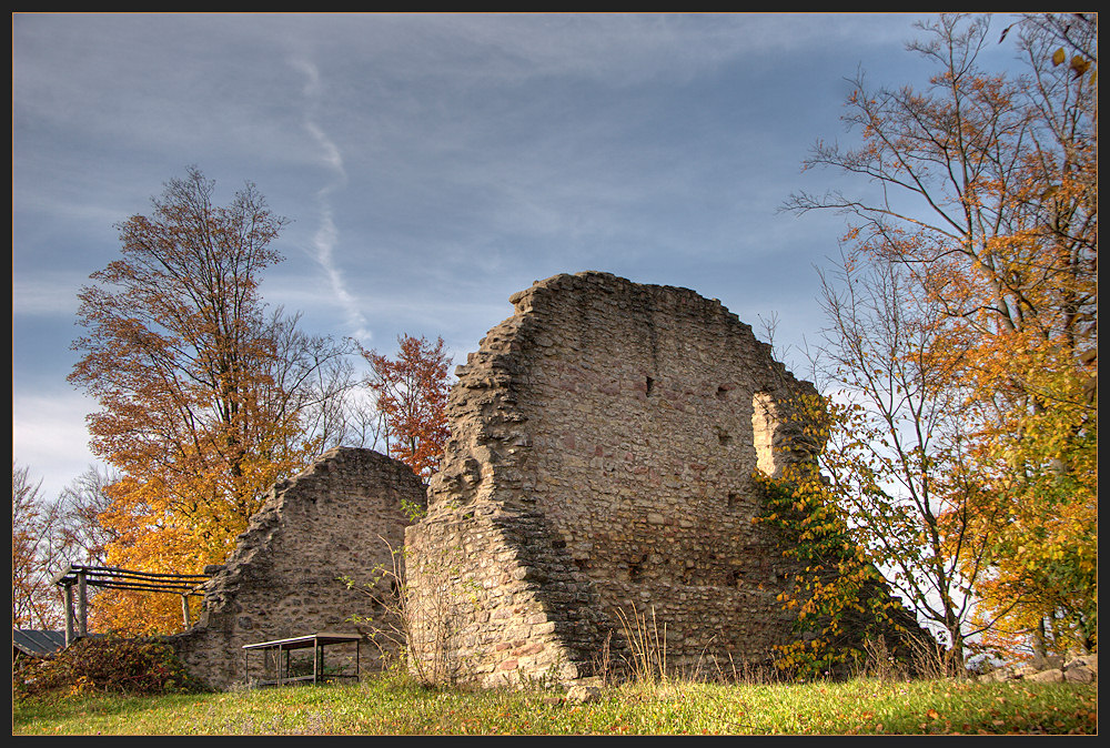 die burg henneberg (2)  ...