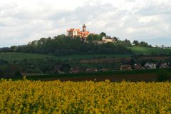 Die Burg hinter dem Rappsfeld