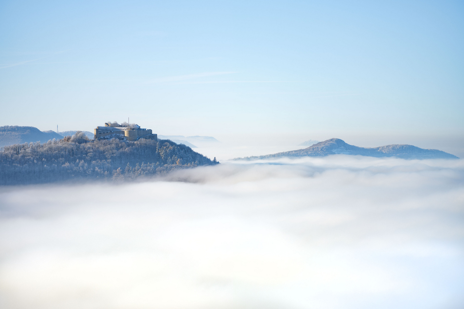 Die Burg im Nebel