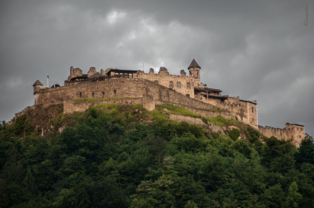 die Burg Landskron 