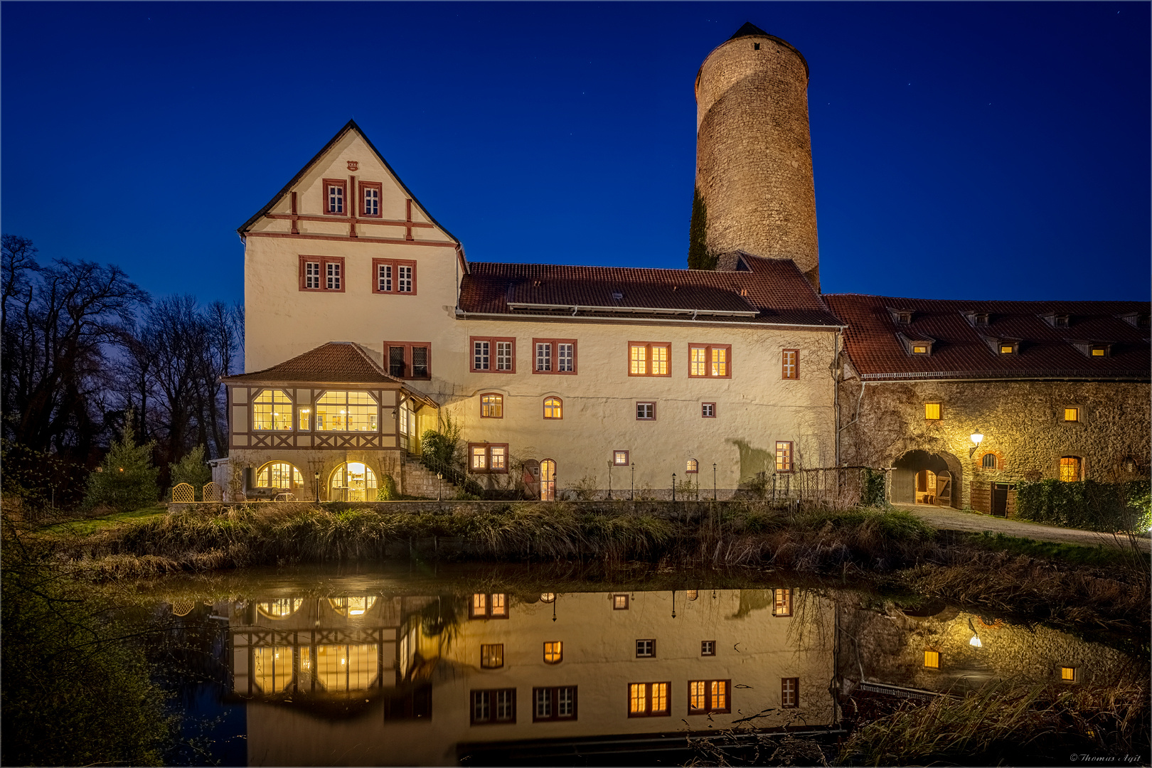 Die Burg mit Wasser...