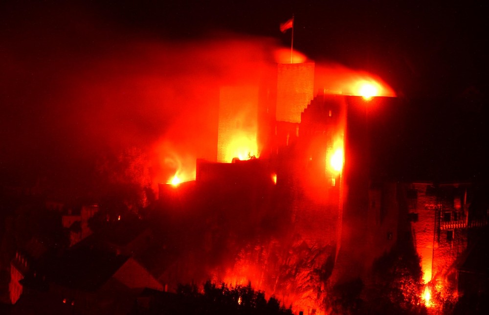 Die Burg Runkel in Flammen 2009 (3)