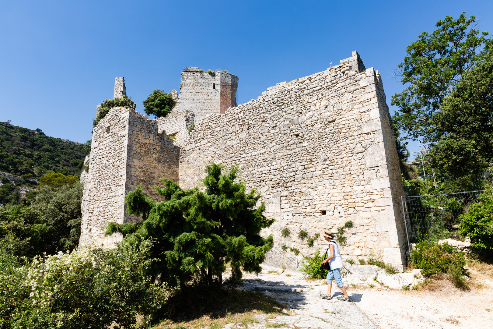 Die Burgruine von Oppède-le-Vieux