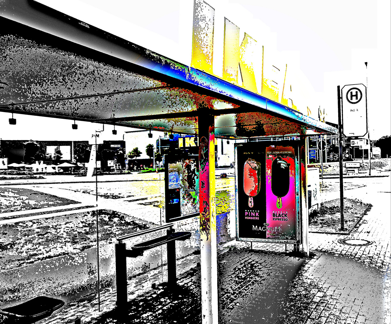 Die Bushaltestelle bei IKEA in Bielefeld.