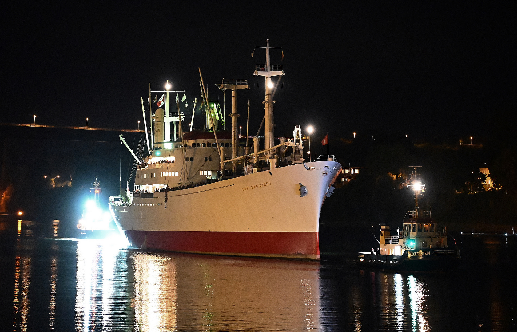 Die CAP SAN DIEGO am 17.09.23 vor der Schleuse Kiel Holtenau