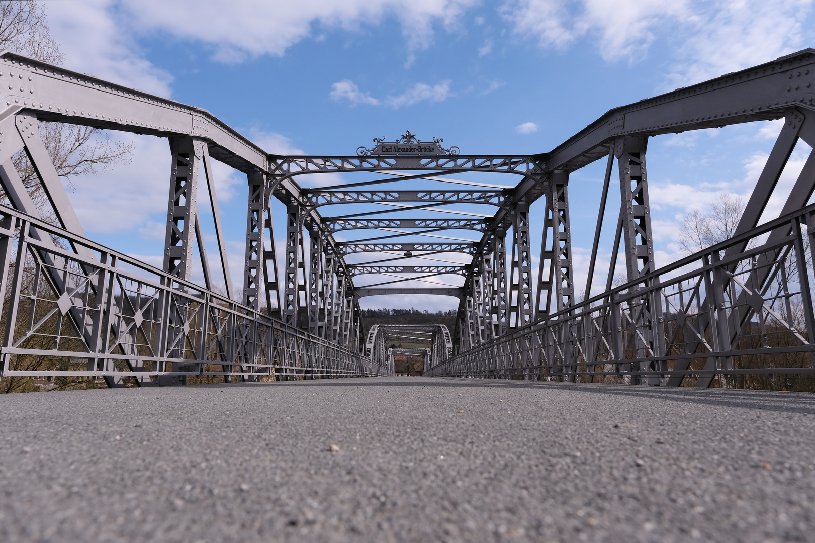 Die "Carl-Alexander-Brücke"...