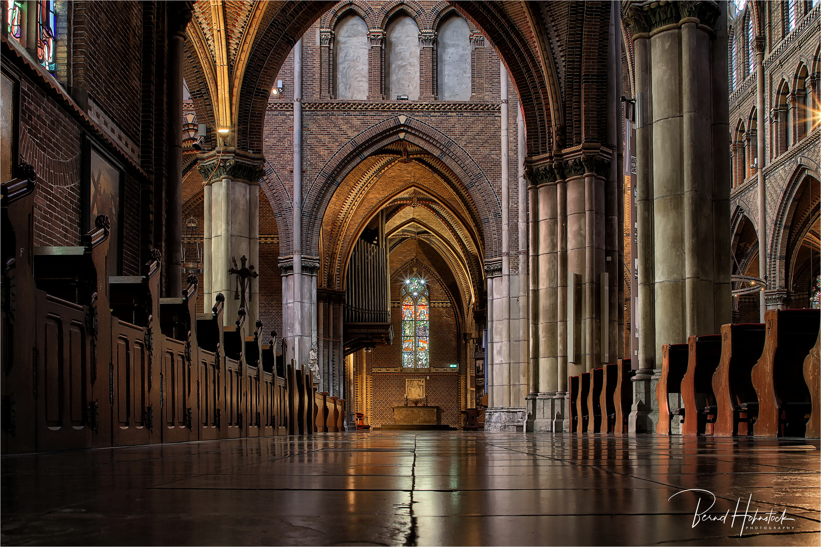 Die Catharinakerk zu Eindhoven ....