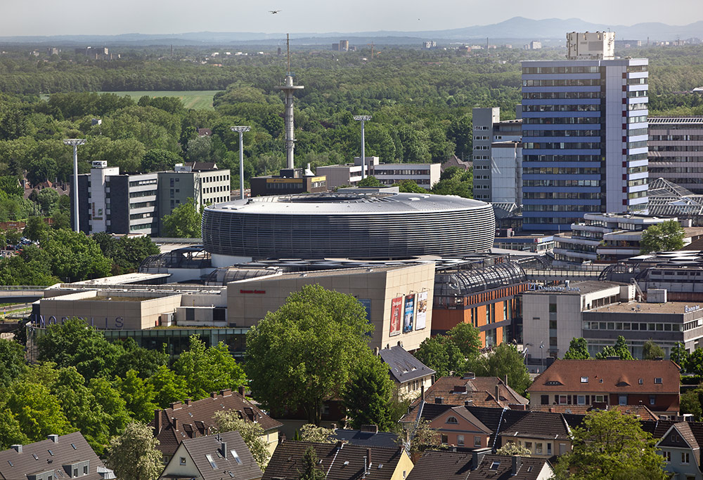 Die Chemie-Stadt im Grünen könnte man meinen