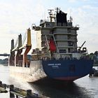 Die CONDOR BILBAO vor, in und nach der Schleuse Kiel Holtenau