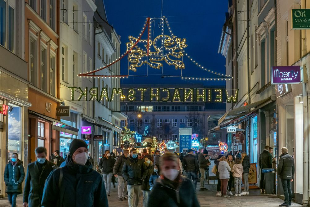 Die Corona-Warnampel in Rostock ist auf Rot gesprungen