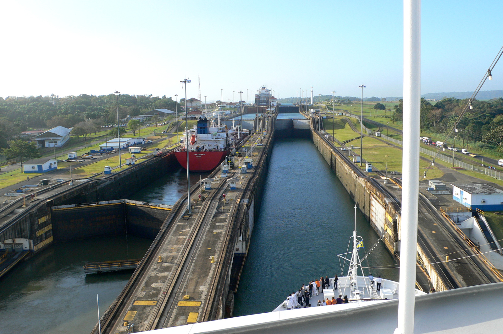 Die Costa Deliziosa fährt zum ersten Mal durch den Panama-Kanal