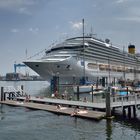 Die Costa Pacifica im Kieler Hafen