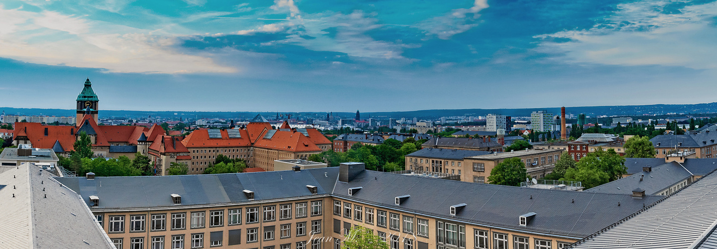 Die Dächer der TU Dresden