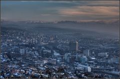 Die Dämmerung legt sich über Zürich ...