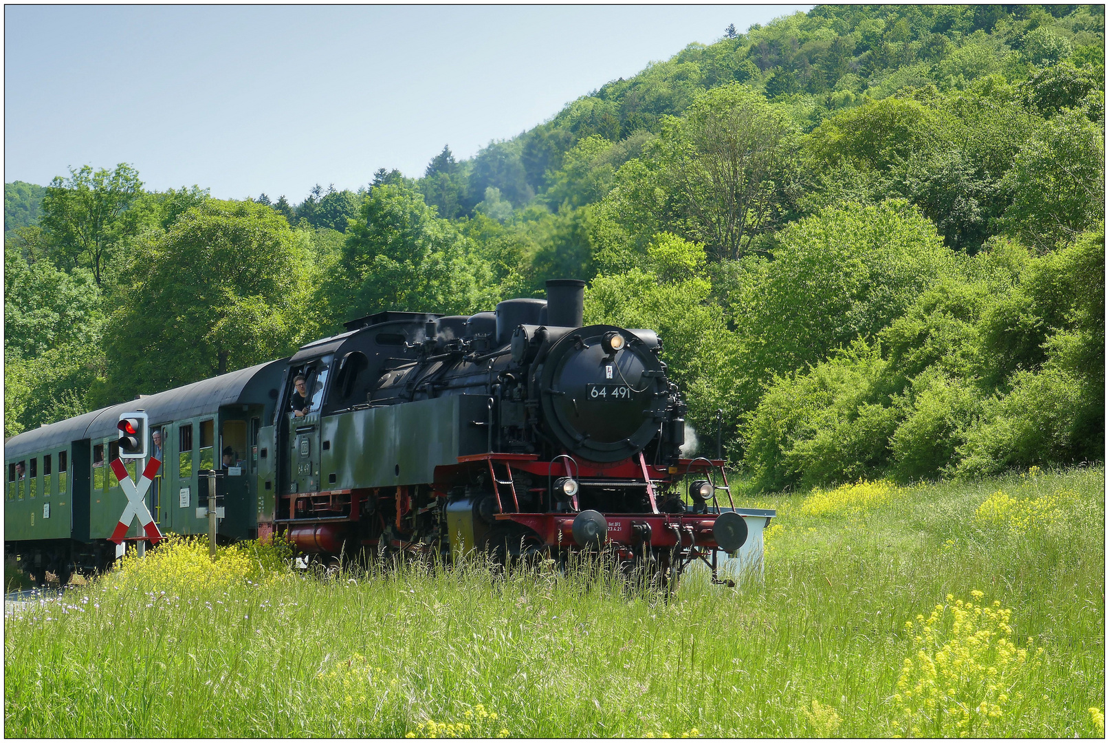 Die Dampflok-Eisenbahn kurz vor dem Ziel