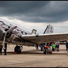 Die DC-3 N24320  -  " Miss Montana "  ...