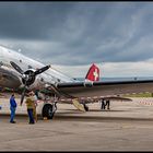 Die DC-3 N431HM  ...