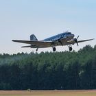 Die DC-3 SE-CFP der SAS startet