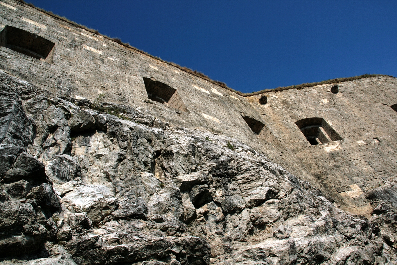 Die dicken Mauern der Festung Kufstein