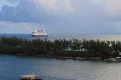 die Disney Dream nähert sich dem Hafen von Nassau