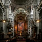 Die Dominikanerkirche mit Fastentuch vor dem Altarbild