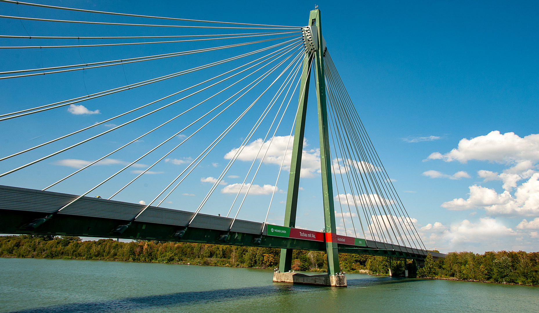 die donaustadtbrücke...