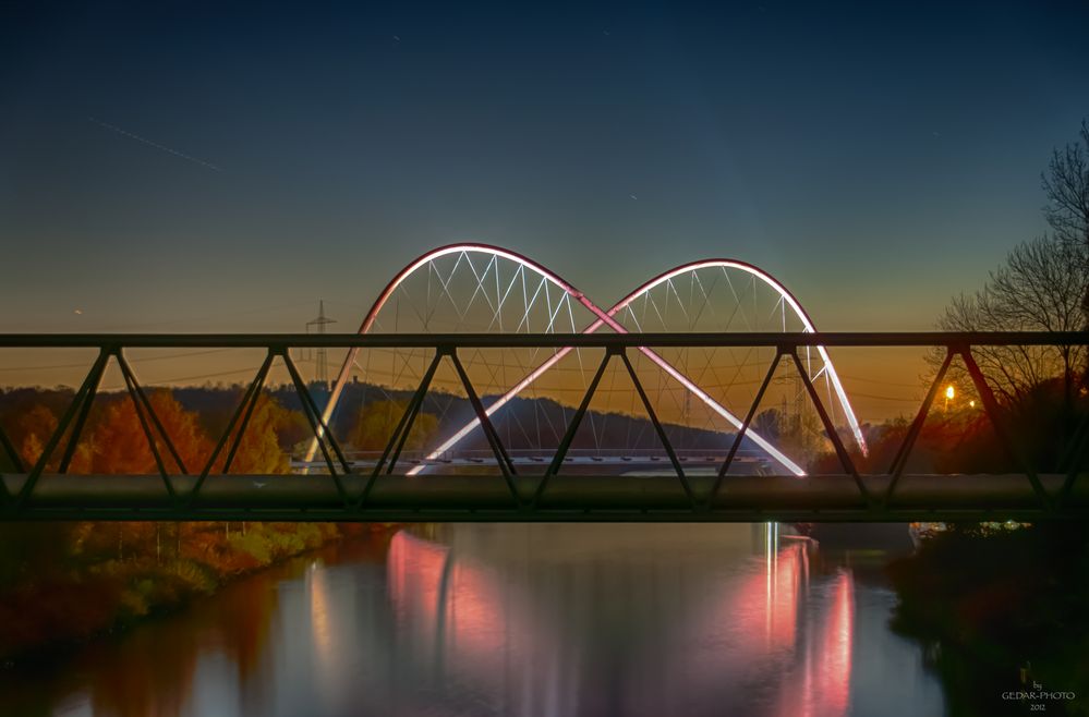 Die Doppelbogenbrücke - Rhein-Herne-Kanal - III