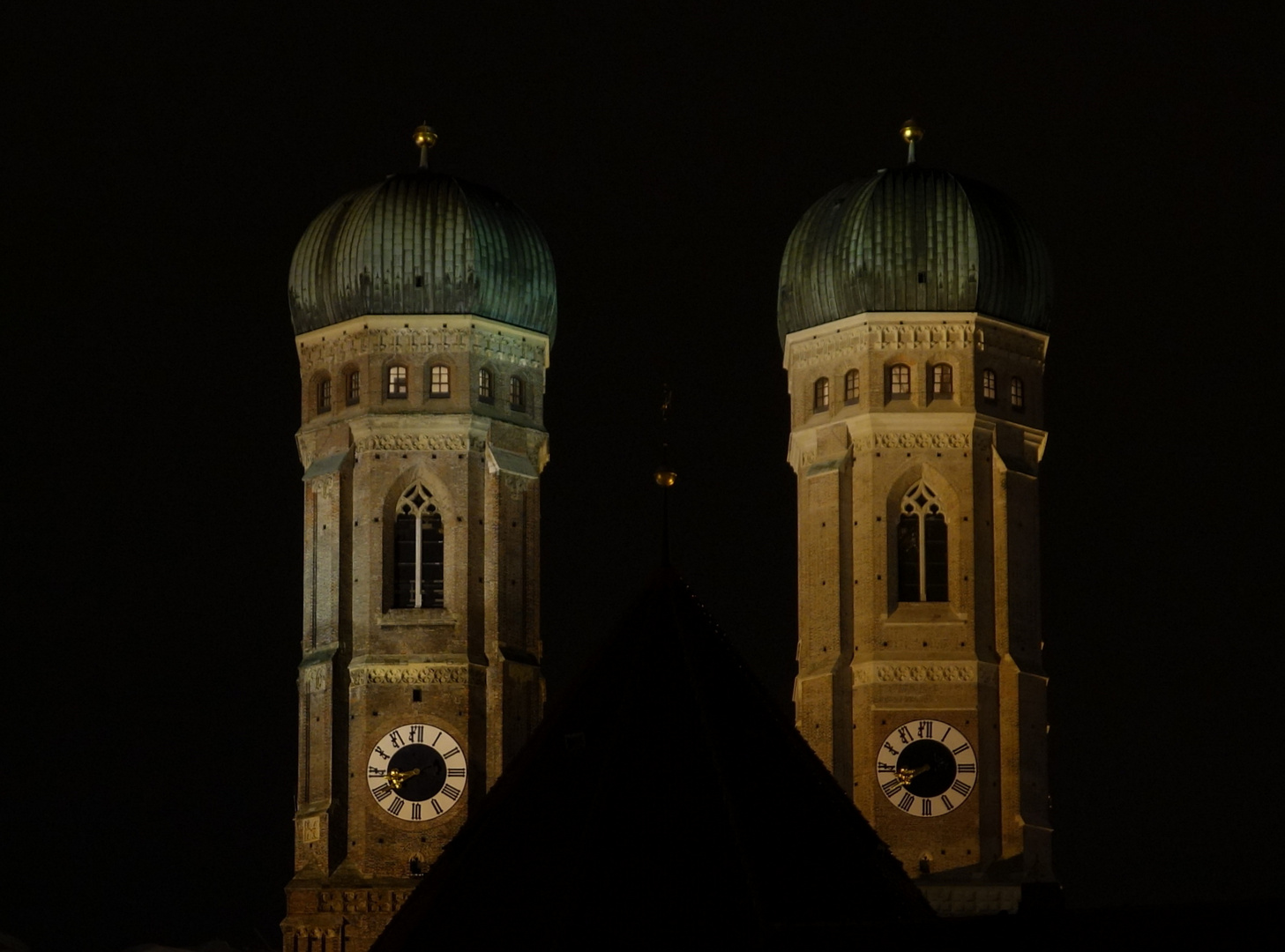 Die Doppeltürme der Münchner Frauenkirche.