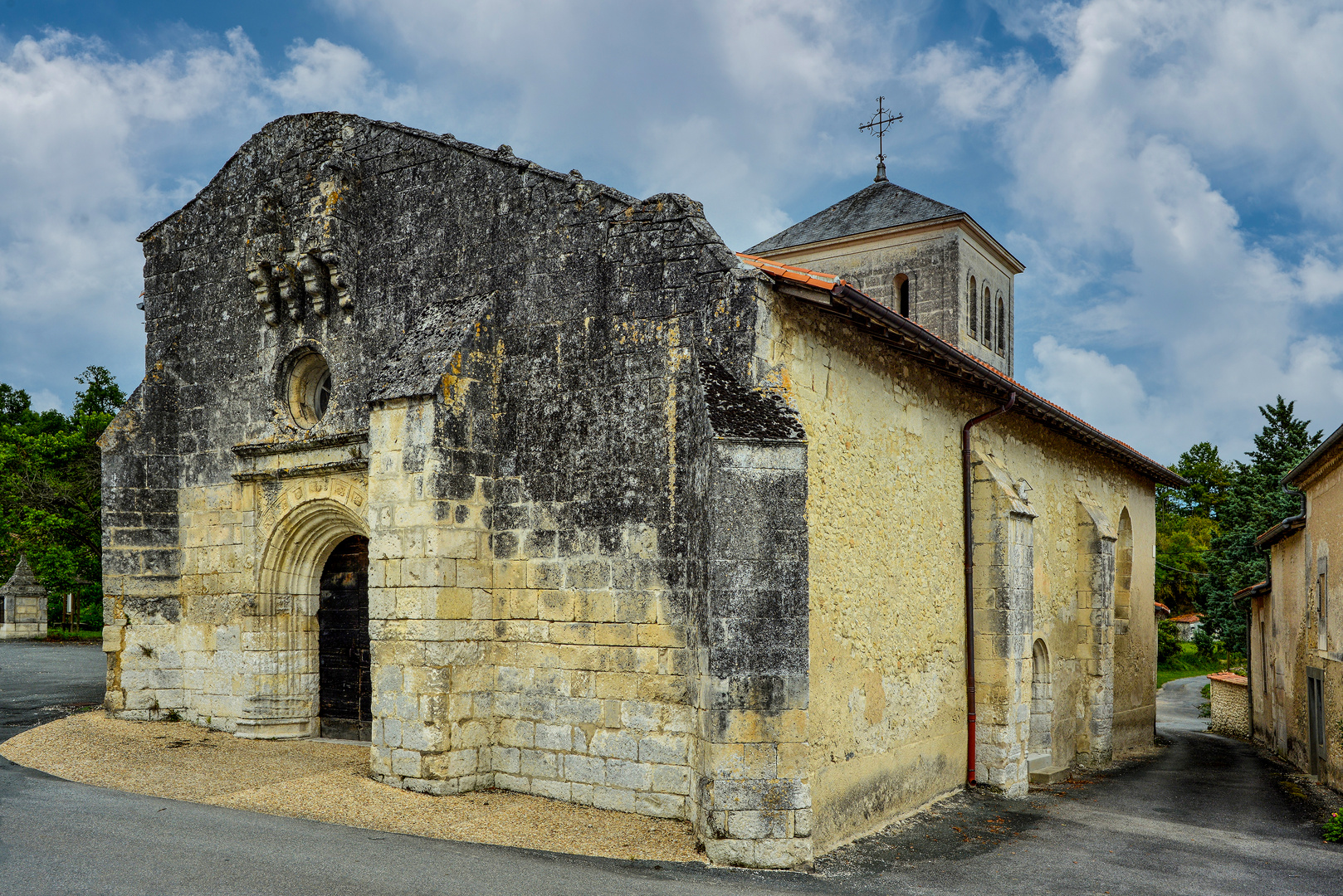 Die Dorfkirche 01