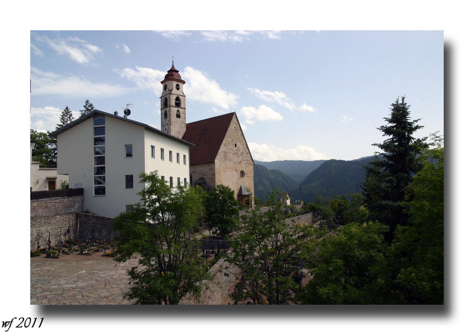 DIE DORFKIRCHE