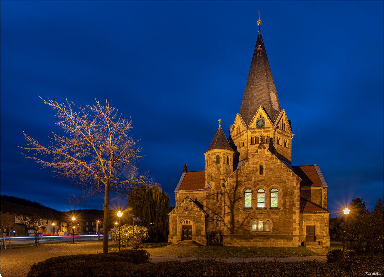 Die Dorfkirche... Foto & Bild kirche, nachtaufnahme, blaue stunde