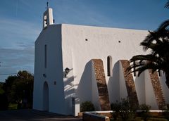Die Dorfkirche von Es Cubells an der Südküste von Ibiza