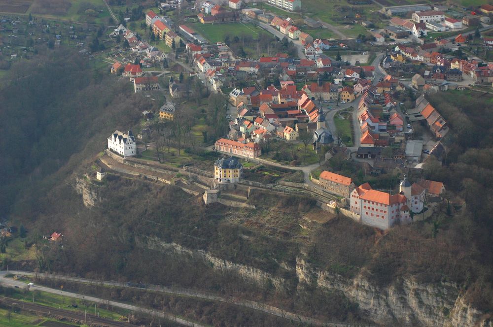 Die Dornburger Schlösser aus der Luft gesehen