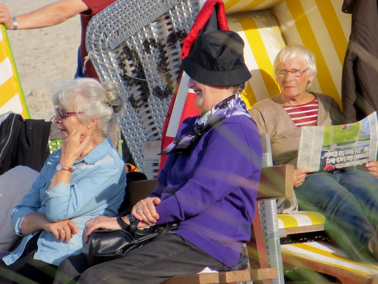 Die drei Damen vom Strand