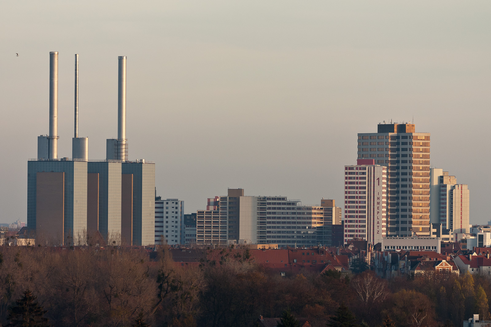 Die drei warmen Brüder und das Ihmezentrum Hannover