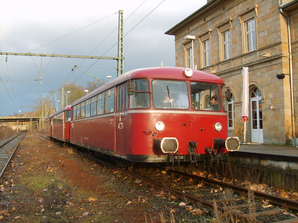 Die dreiteilige Schienenbusgarnitur der Ruhrtalbahn