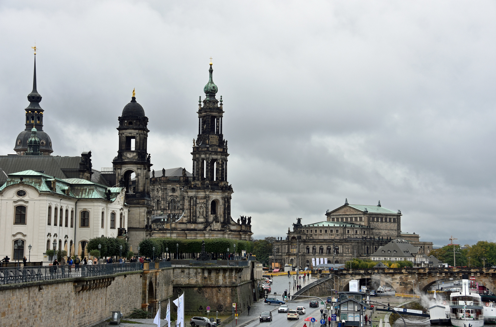 Die Dresdner Altstadt mit Residenzschloss und Semperoper