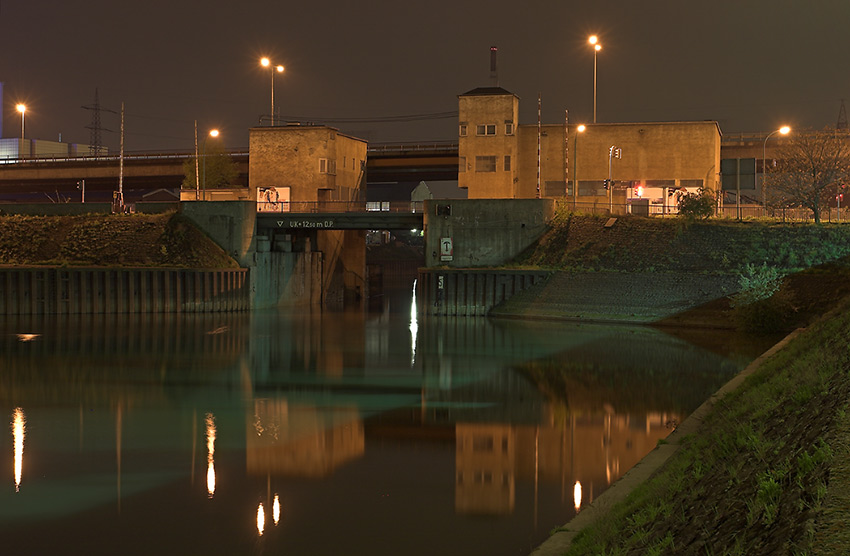 Die Duisburger Marientorbrücke