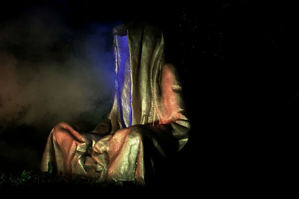 Die dunkle Seite . .