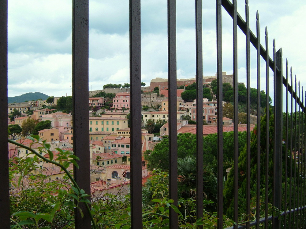 Die ehemalige Gefängnis-Stadt Portoferraio auf Insel Elba