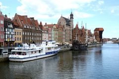 Die eindrucksvolle Promenade an der Motlawa